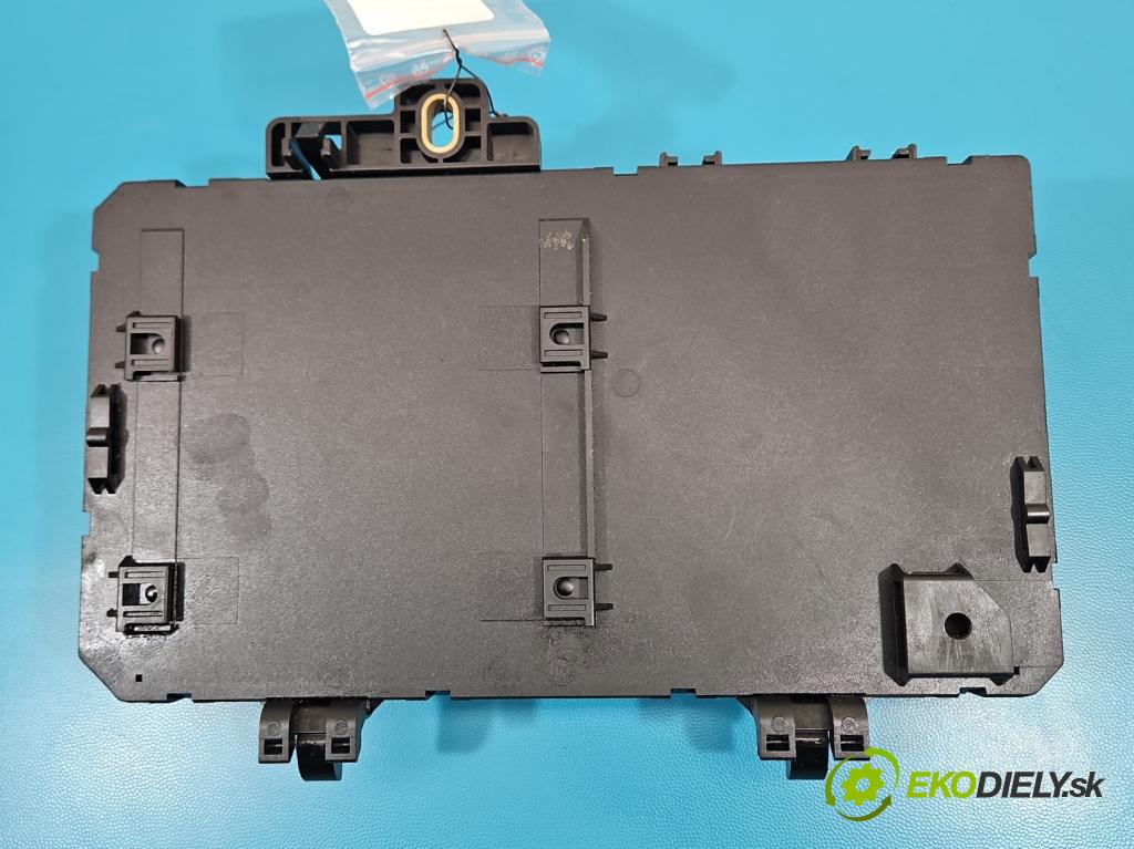 Opel Zafira B 2005-2014 1.7 cdti 125 hp manual 92 kW 1686 cm3 5- skříňka pojistková 13220831 (Pojistková skříňka)