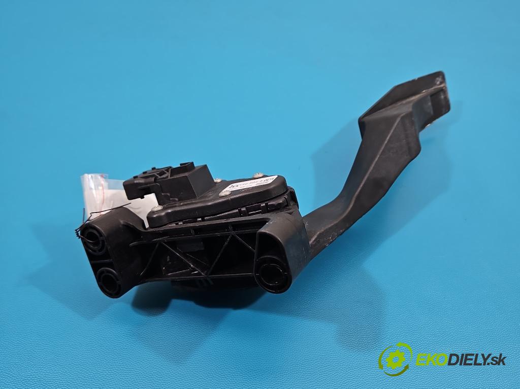 Opel Zafira B 2005-2014 1.7 cdti 125 hp manual 92 kW 1686 cm3 5- pedal plyn: potenciometr: 9202341