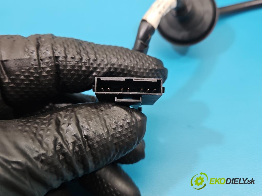 Opel Zafira B 2005-2014 1.7 cdti 125 HP manual 92 kW 1686 cm3 5- zrkadlo ľavé  (Kľučka dverí ostatné)