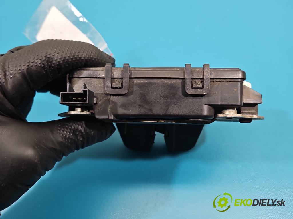 Opel Zafira B 2005-2014 1.7 cdti 125 HP manual 92 kW 1686 cm3 5- zámok kufrové dvere zadné