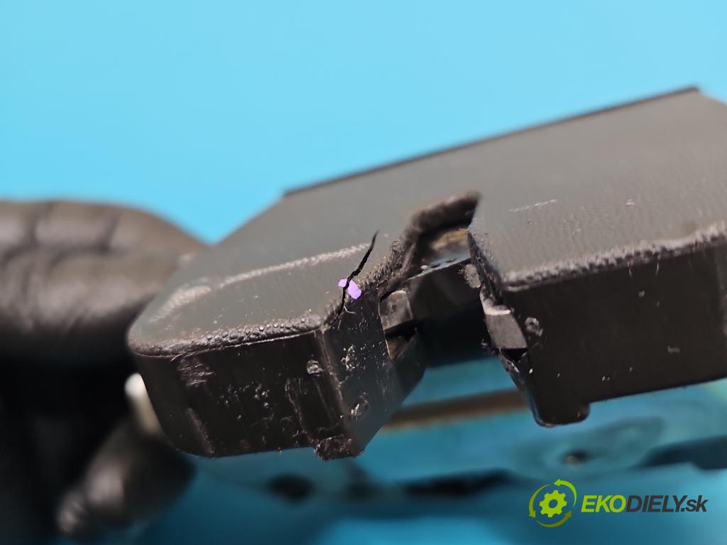 Opel Zafira B 2005-2014 1.7 cdti 125 HP manual 92 kW 1686 cm3 5- zámok kufrové dvere zadné