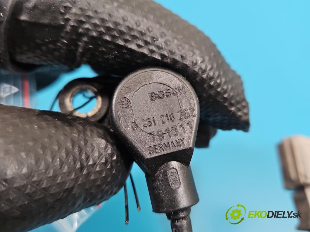 Audi Q7 2005-2015 4.2 TDI 326KM automatic 240 kW 4134 cm3 5- snímač pozícia: hriadele kľukovej 0261210262 (Snímač polohy kľukového hriadeľa)