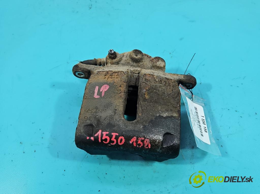 Kia Venga 1.4 16V 90 HP manual 66.2 kW 1396 cm3 5- brzdič predné ľavý  (Kľučka dverí ostatné)