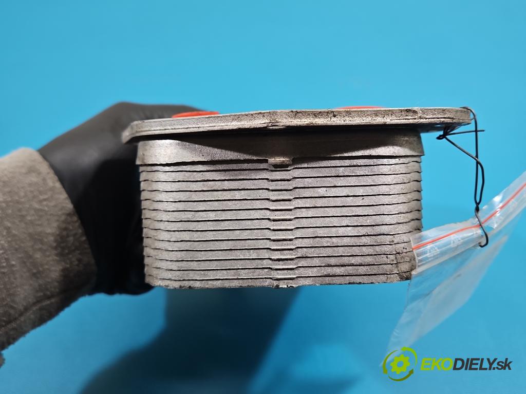 Audi Q7 2005-2015 4.2 TDI 326KM automatic 240 kW 4134 cm3 5- Chladič olej: 057117021M