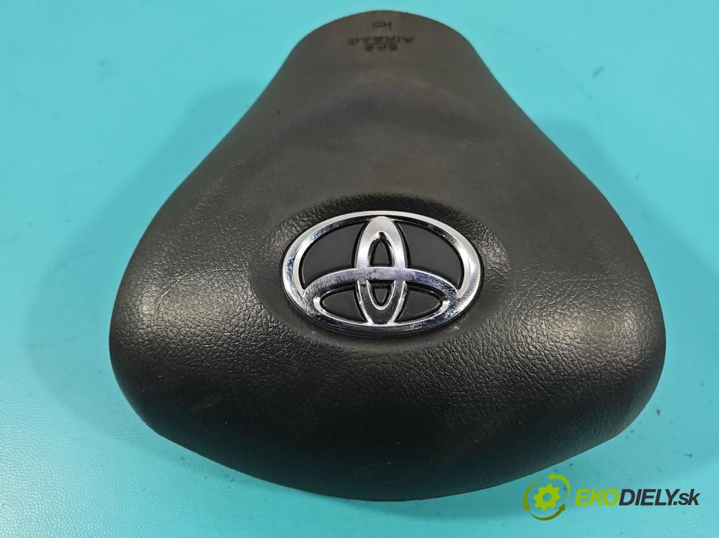 Toyota Auris I 2006-2013 2.0 D4D 126 hp manual 93 kW 1998 cm3 5- volant  (Volant)