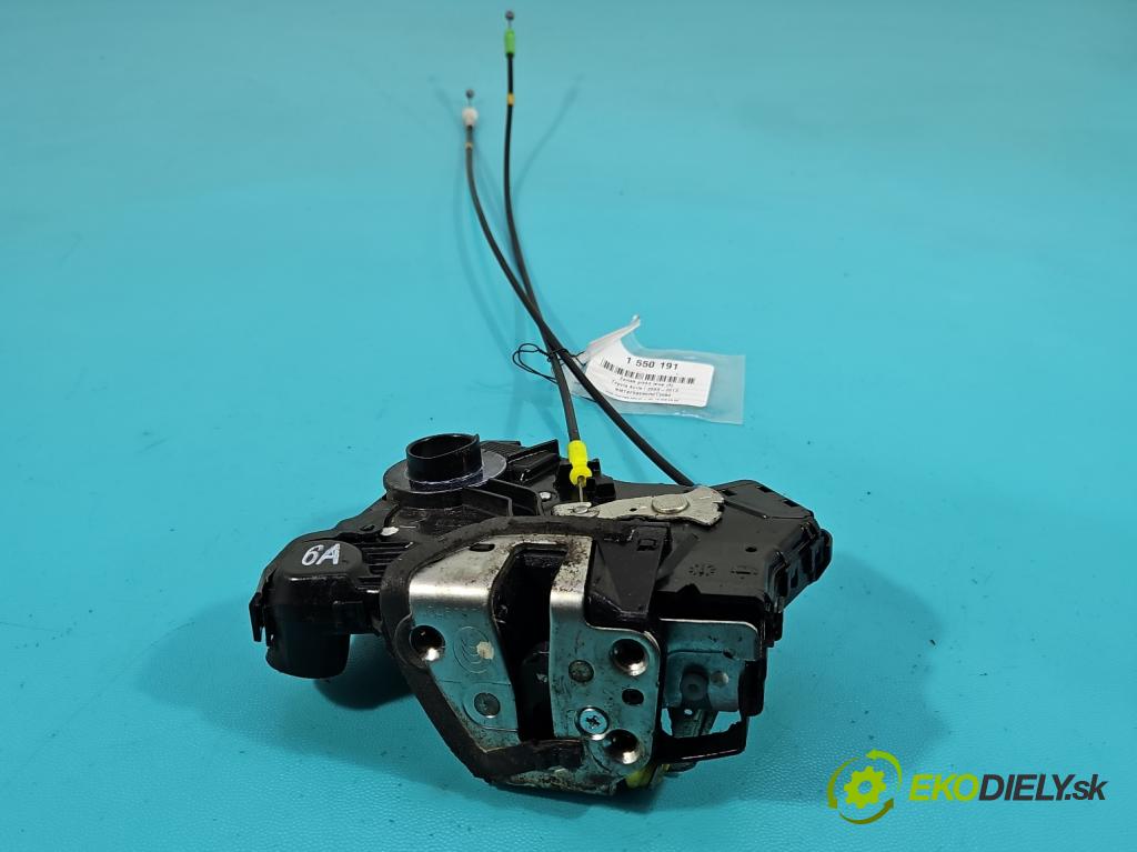 Toyota Auris I 2006-2013 2.0 D4D 126 hp manual 93 kW 1998 cm3 5- zámek přední levý 