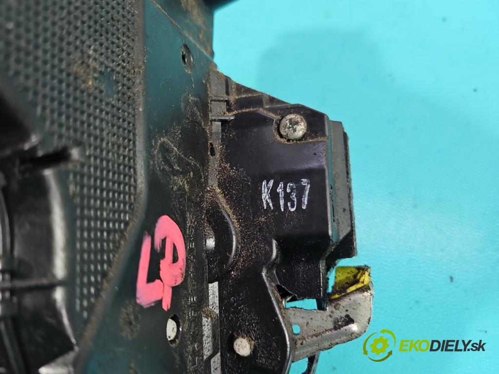 Toyota Auris I 2006-2013 2.0 D4D 126 hp manual 93 kW 1998 cm3 5- zámek přední levý