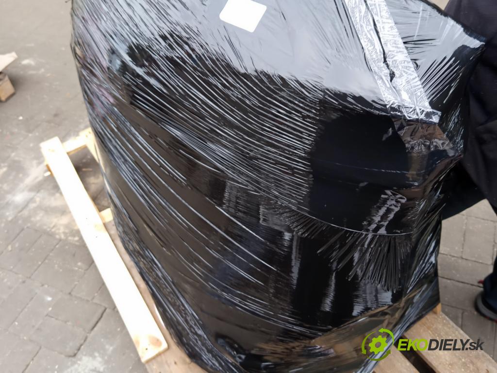 Toyota Auris I 2006-2013 2.0 D4D 126 hp manual 93 kW 1998 cm3 5- zadní kufrové dveře  (Zadní kapota (kufr))