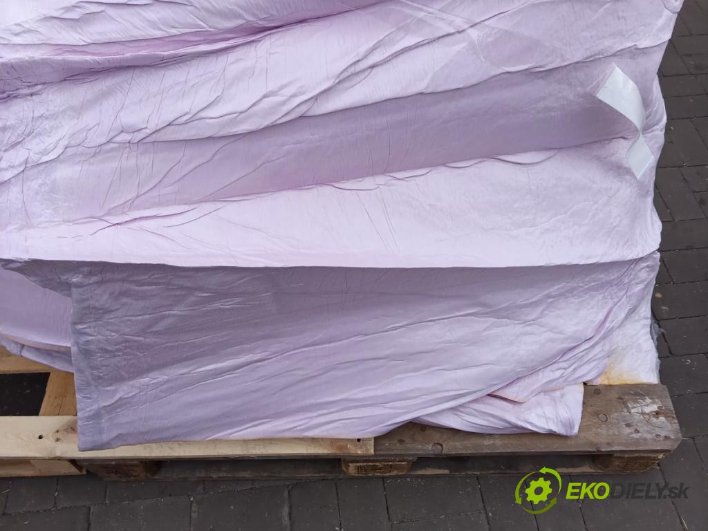 Toyota Auris I 2006-2013 2.0 D4D 126 hp manual 93 kW 1998 cm3 5- zadní kufrové dveře  (Zadní kapota (kufr))