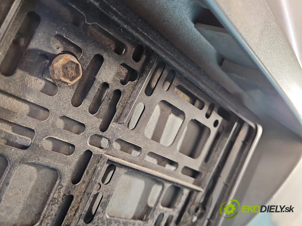 Toyota Auris I 2006-2013 2.0 D4D 126 hp manual 93 kW 1998 cm3 5- zadní kufrové dveře  (Zadní kapota (kufr))