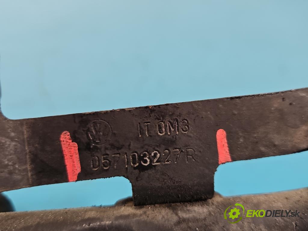 Audi Q7 2005-2015 4.2 TDI 326KM automatic 240 kW 4134 cm3 5- rúrka systému chladenia 057103227R