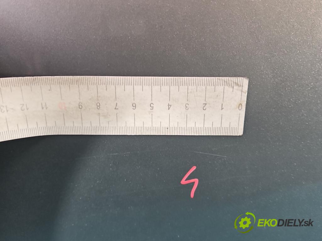 Toyota Auris I 2006-2013 2.0 D4D 126 HP manual 93 kW 1998 cm3 5- dvere zadné pravé  (Kľučka dverí ostatné)