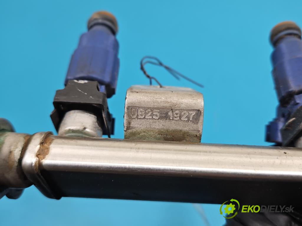 Kia Venga 1.4 16V 90 hp manual 66.2 kW 1396 cm3 5- vstřikovač 35310-2B000 (Vstřikovač paliva)