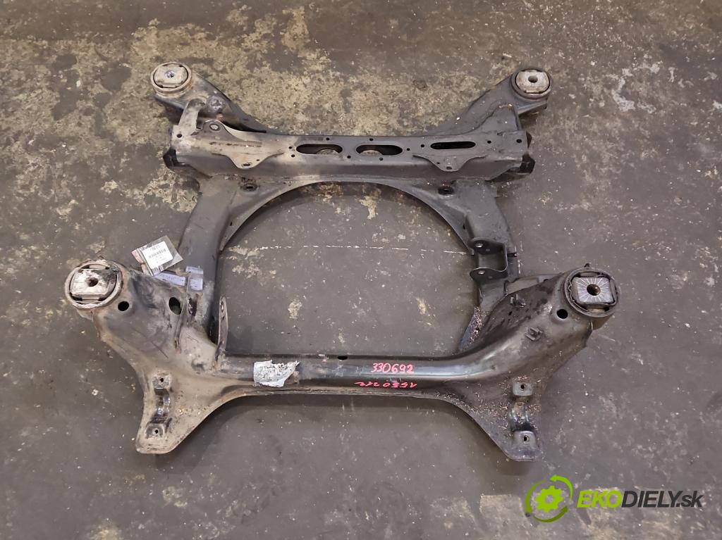 Audi Q7 2005-2015 4.2 TDI 326KM automatic 240 kW 4134 cm3 5- výstuha motora 