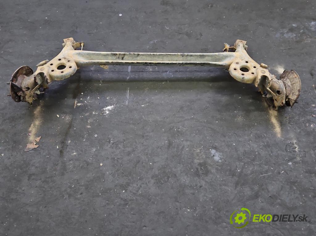 Toyota Auris I 2006-2013 2.0 D4D 126 hp manual 93 kW 1998 cm3 5- zadní výztuha  (Zadní výztuha)