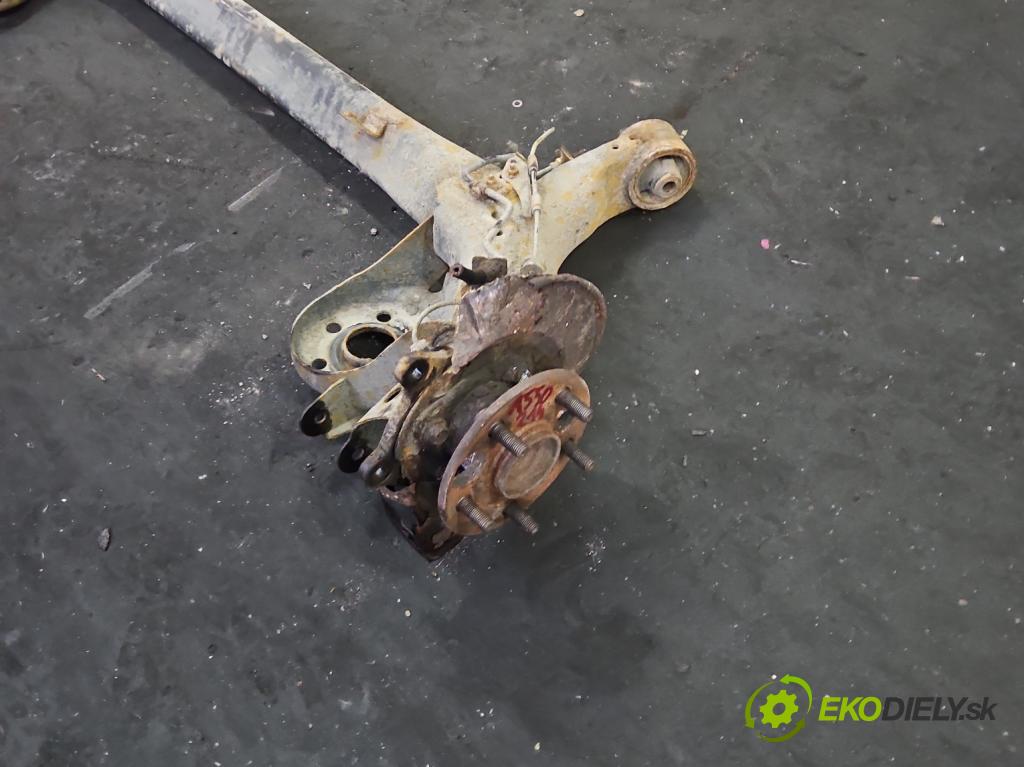 Toyota Auris I 2006-2013 2.0 D4D 126 hp manual 93 kW 1998 cm3 5- zadní výztuha  (Zadní výztuha)