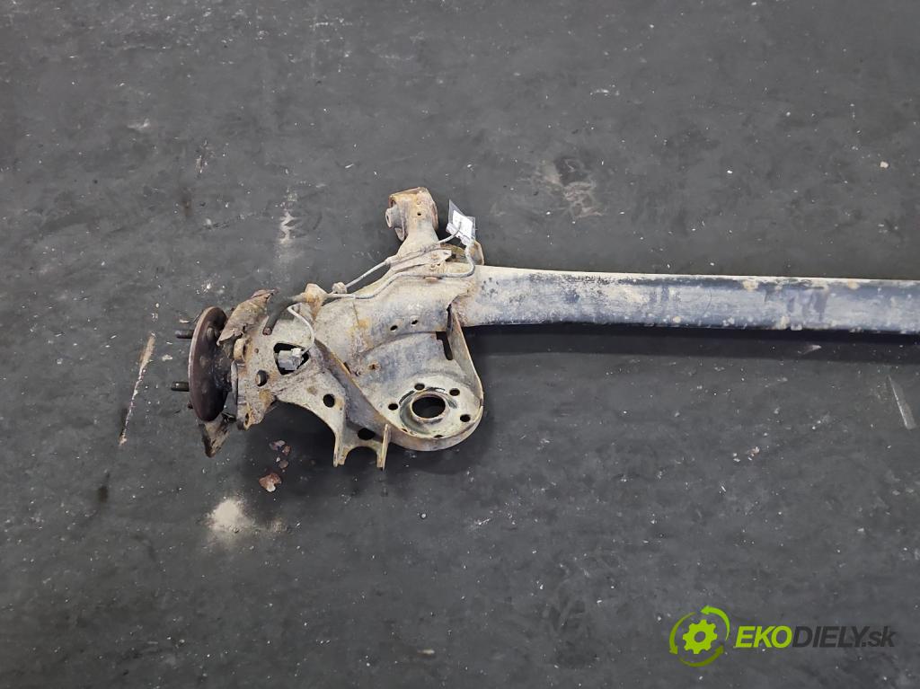 Toyota Auris I 2006-2013 2.0 D4D 126 hp manual 93 kW 1998 cm3 5- zadní výztuha  (Zadní výztuha)