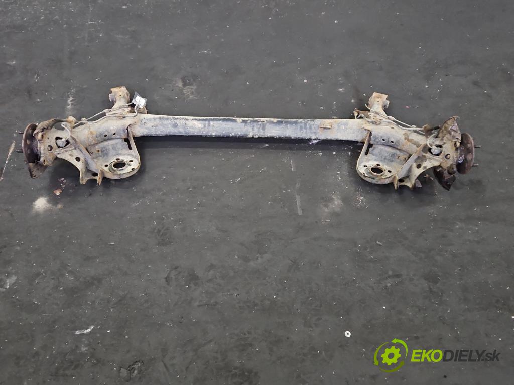 Toyota Auris I 2006-2013 2.0 D4D 126 hp manual 93 kW 1998 cm3 5- zadní výztuha  (Zadní výztuha)