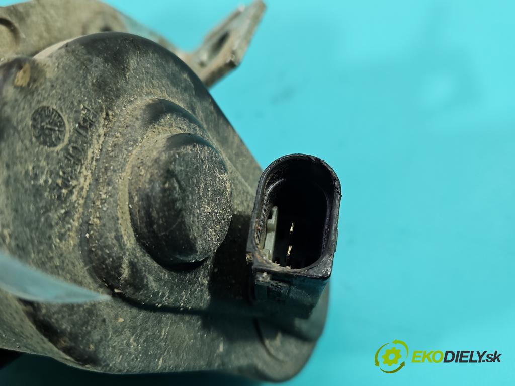 Vw Passat B6 2005-2010 1.9 tdi 105 hp manual 77 kW 1896 cm3 5- brzdič zadní pravý  (Klika dveří ostatní)