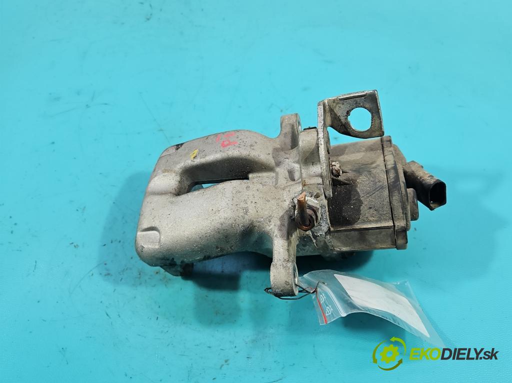 Vw Passat B6 2005-2010 1.9 tdi 105 hp manual 77 kW 1896 cm3 5- brzdič zadní pravý  (Klika dveří ostatní)