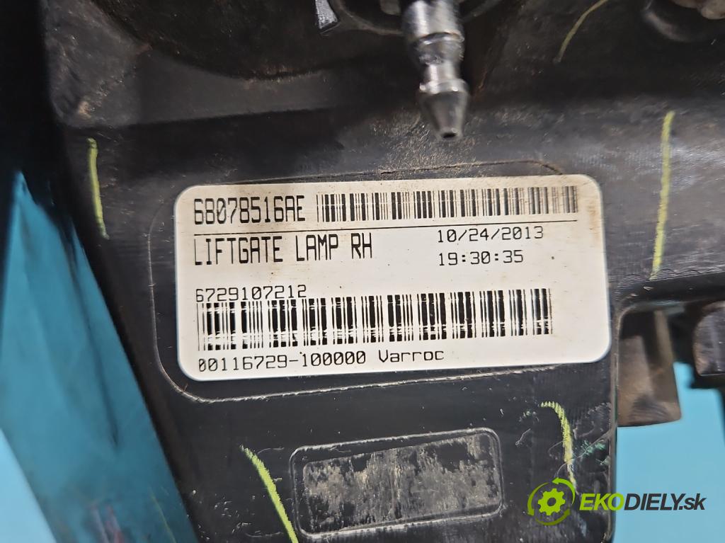 Fiat Freemont 2.0 jtd 170 HP automatic 125 kW 1956 cm3 5- svetlo / reflektor zadné pravé 68078516AE (Kľučka dverí ostatné)