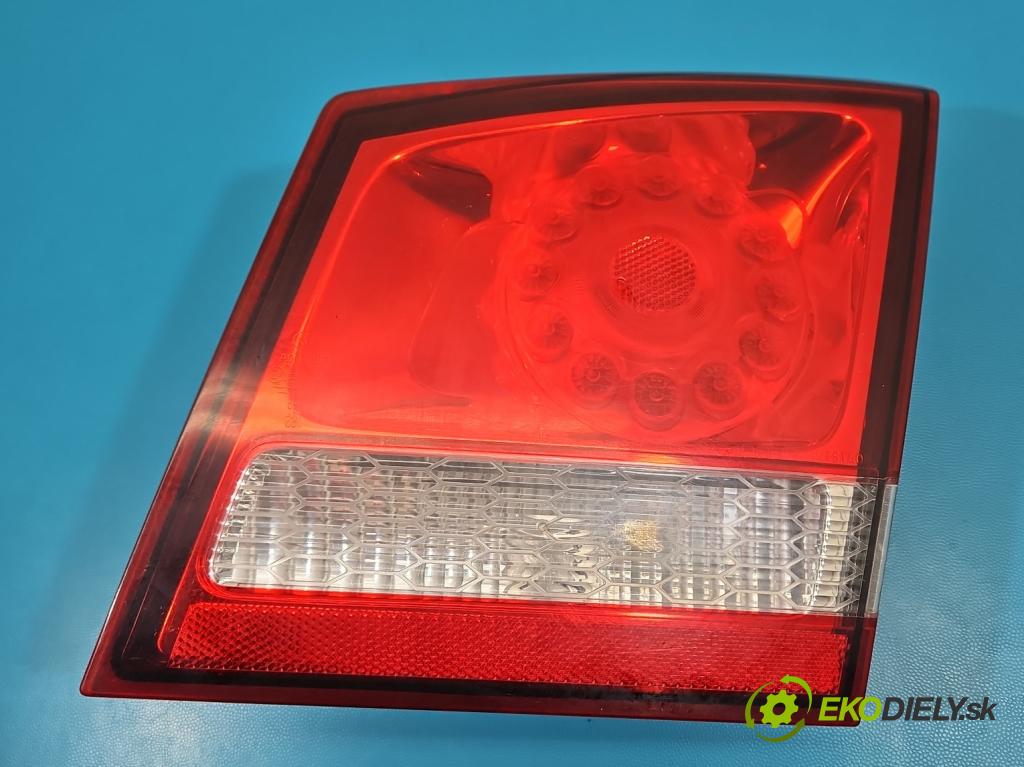 Fiat Freemont 2.0 jtd 170 HP automatic 125 kW 1956 cm3 5- svetlo / reflektor zadné pravé 68078516AE (Kľučka dverí ostatné)