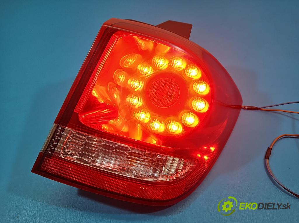 Fiat Freemont 2.0 jtd 170 HP automatic 125 kW 1956 cm3 5- svetlo / reflektor zadné pravé 68078480AD (Kľučka dverí ostatné)