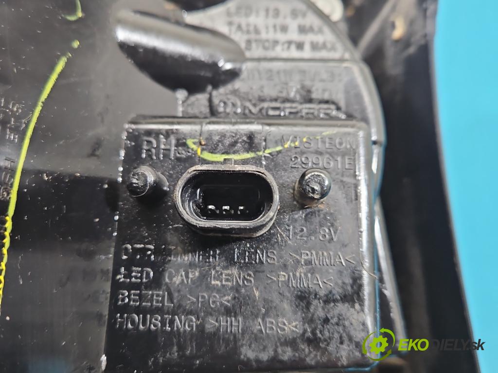 Fiat Freemont 2.0 jtd 170 HP automatic 125 kW 1956 cm3 5- svetlo / reflektor zadné pravé 68078480AD (Kľučka dverí ostatné)