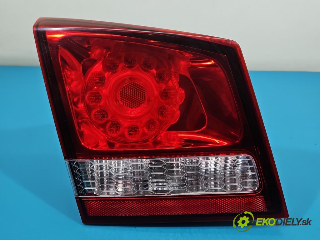 Fiat Freemont 2.0 jtd 170 HP automatic 125 kW 1956 cm3 5- svetlo / reflektor zadné ľavé 68078517AE (Kľučka dverí ostatné)