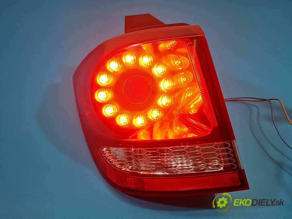 Fiat Freemont 2.0 jtd 170 HP automatic 125 kW 1956 cm3 5- svetlo / reflektor zadné ľavé 68078481AD (Kľučka dverí ostatné)