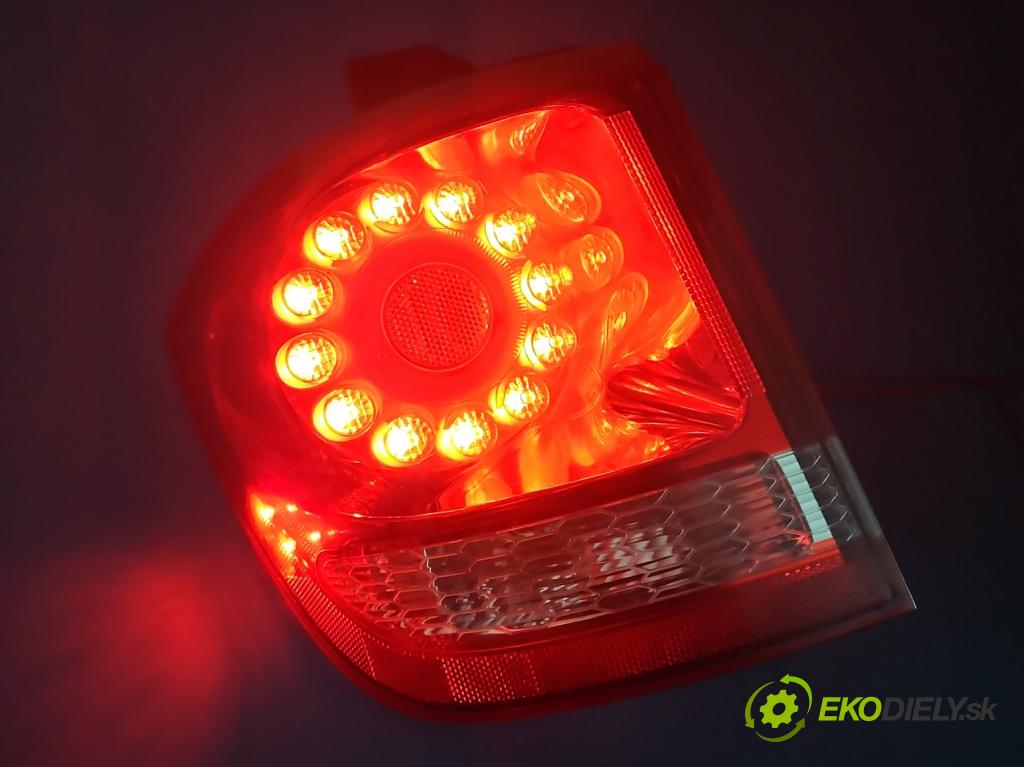 Fiat Freemont 2.0 jtd 170 HP automatic 125 kW 1956 cm3 5- svetlo / reflektor zadné ľavé 68078481AD (Kľučka dverí ostatné)