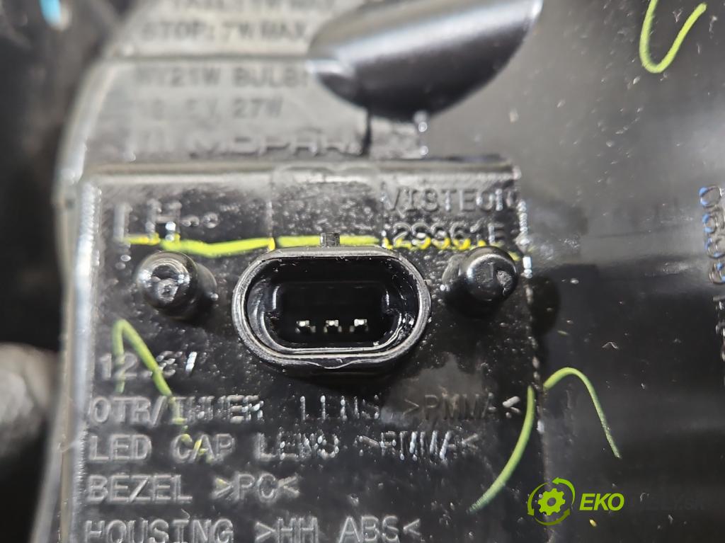 Fiat Freemont 2.0 jtd 170 HP automatic 125 kW 1956 cm3 5- svetlo / reflektor zadné ľavé 68078481AD (Kľučka dverí ostatné)