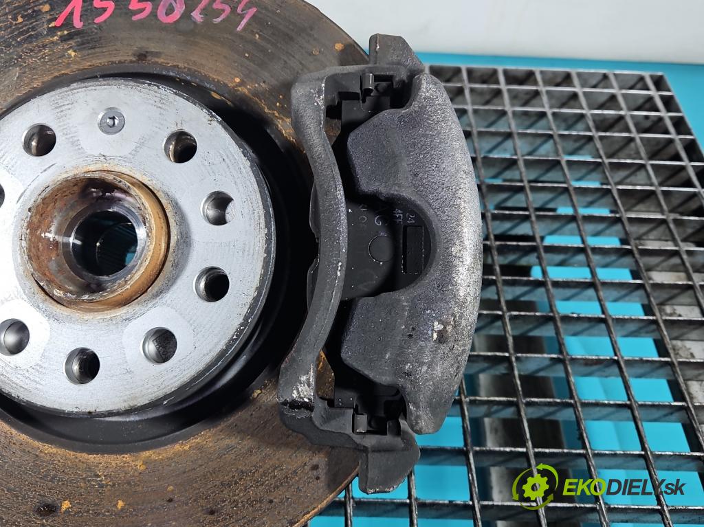 Skoda Superb III 2015-2024 2.0 tdi 150 hp automatic 110 kW 1968 cm3 5- brzdič přední pravý  (Klika dveří ostatní)