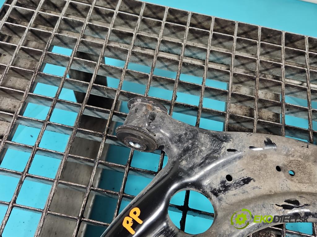 Skoda Superb III 2015-2024 2.0 tdi 150 hp automatic 110 kW 1968 cm3 5- přední pravý  (Klika dveří ostatní)