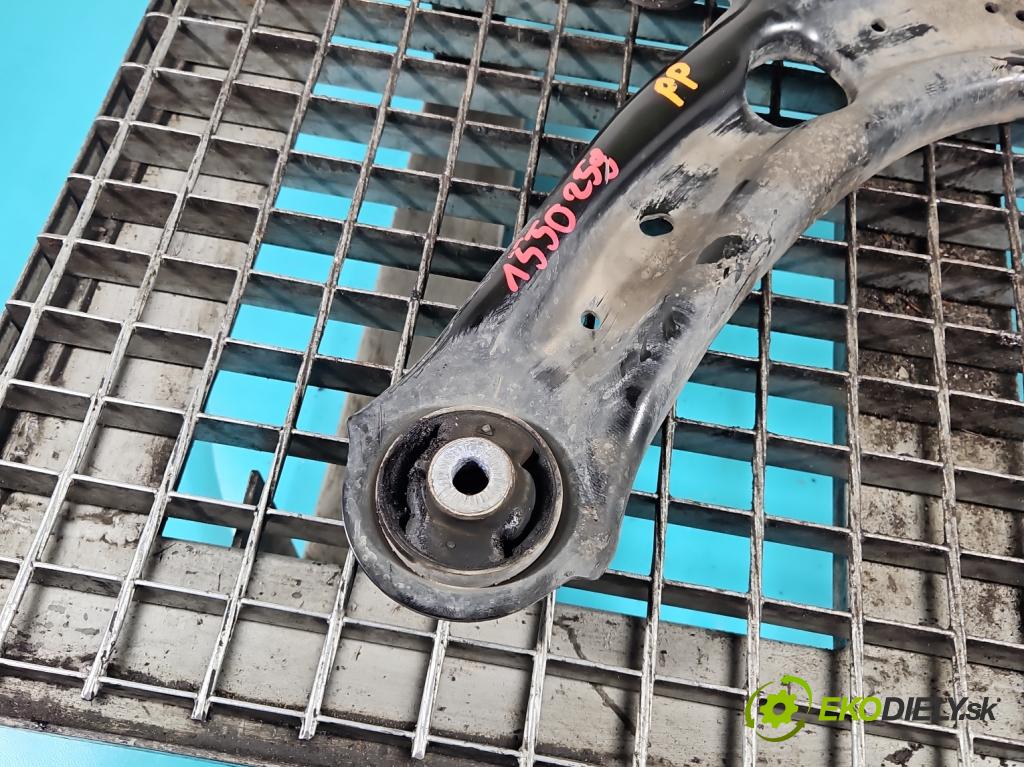 Skoda Superb III 2015-2024 2.0 tdi 150 hp automatic 110 kW 1968 cm3 5- přední pravý  (Klika dveří ostatní)