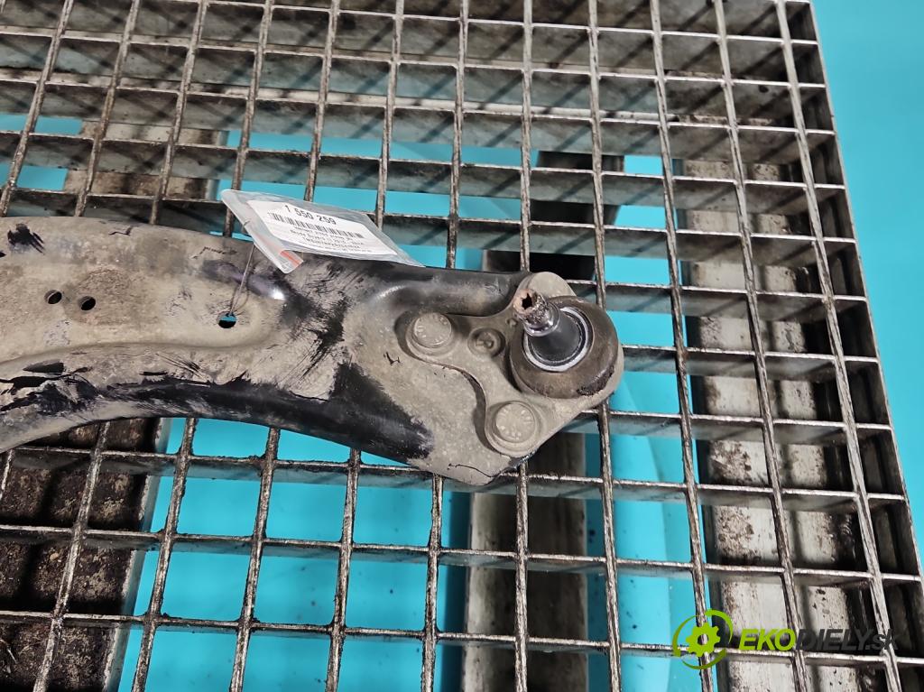 Skoda Superb III 2015-2024 2.0 tdi 150 hp automatic 110 kW 1968 cm3 5- přední pravý  (Klika dveří ostatní)