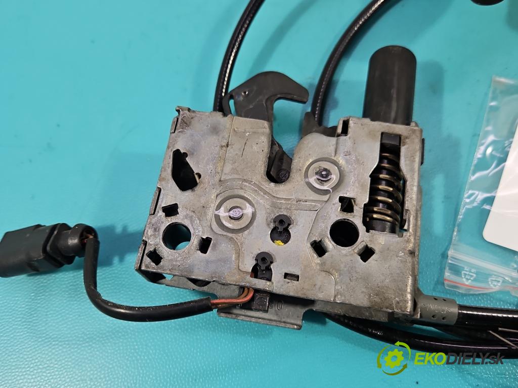 Skoda Superb III 2015-2024 2.0 tdi 150 HP automatic 110 kW 1968 cm3 5- zámok kapoty 3V0823529H