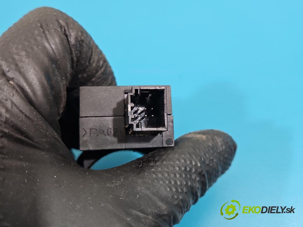 Peugeot 206 1.1 8V 60 HP manual 44 kW 1124 cm3 5- riadiaca jednotka motora IAW 1AP.83