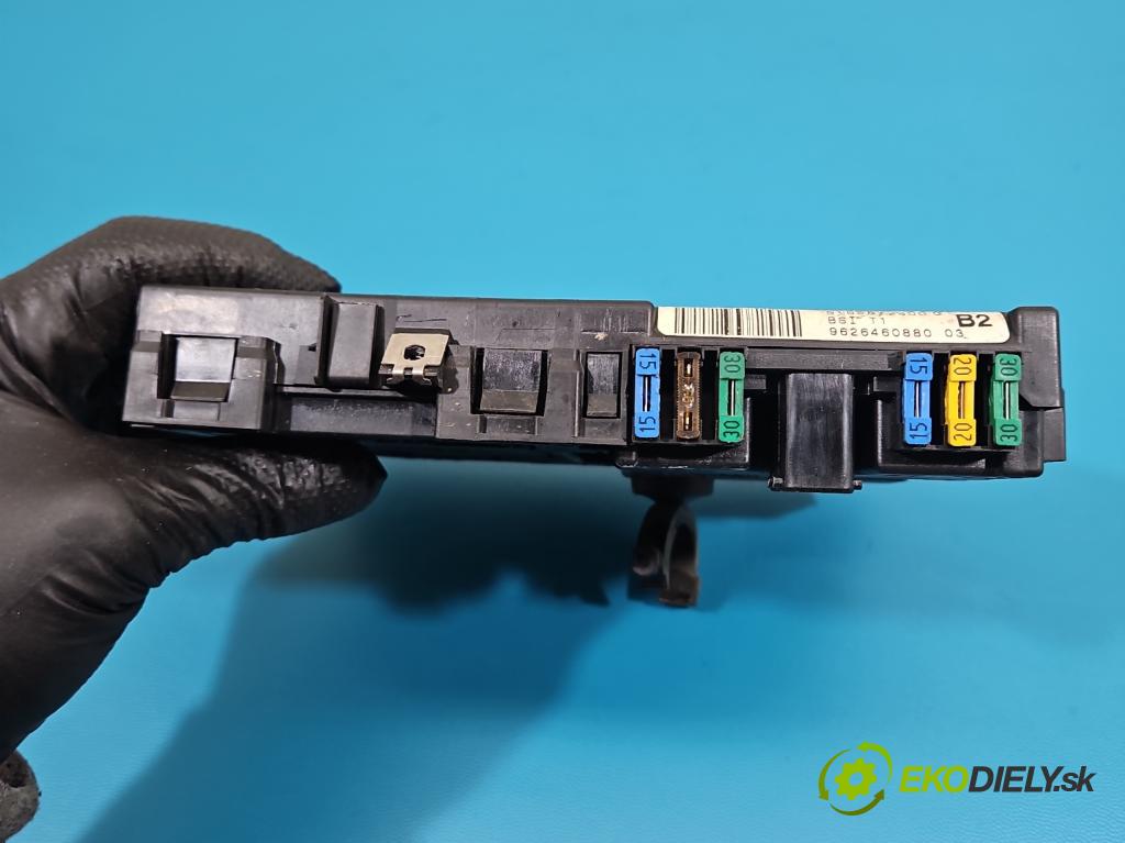 Peugeot 206 1.1 8V 60 HP manual 44 kW 1124 cm3 5- riadiaca jednotka motora IAW 1AP.83