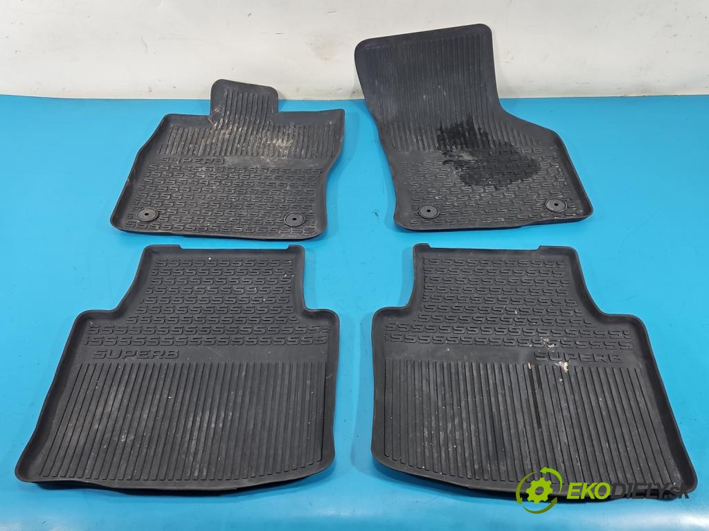 Skoda Superb III 2015-2024 2.0 tdi 150 HP automatic 110 kW 1968 cm3 5- Koberce: 