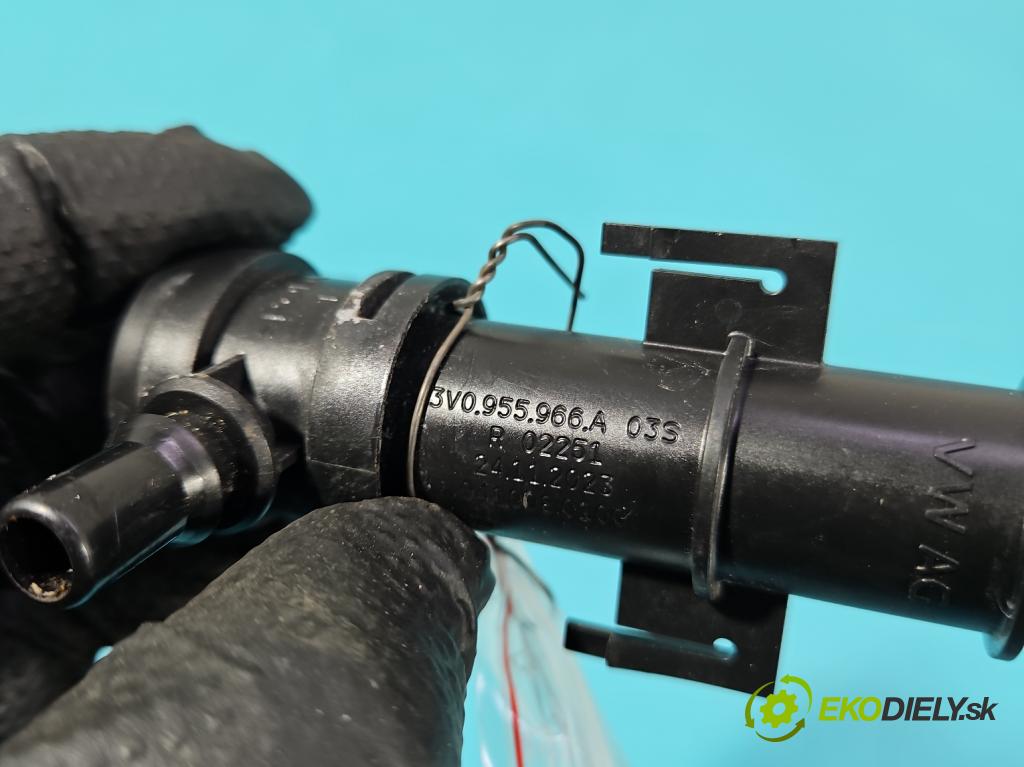 Skoda Superb III 2015-2024 2.0 tdi 150 hp automatic 110 kW 1968 cm3 5- ostřikovač reflektor: pravý 3V0955966A