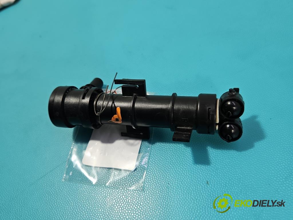 Skoda Superb III 2015-2024 2.0 tdi 150 hp automatic 110 kW 1968 cm3 5- ostřikovač reflektor: pravý 3V0955966A