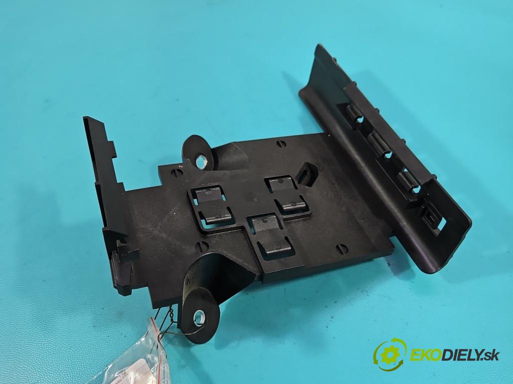 Skoda Superb III 2015-2024 2.0 tdi 150 HP automatic 110 kW 1968 cm3 5- Upevnenie: 5Q0906507F