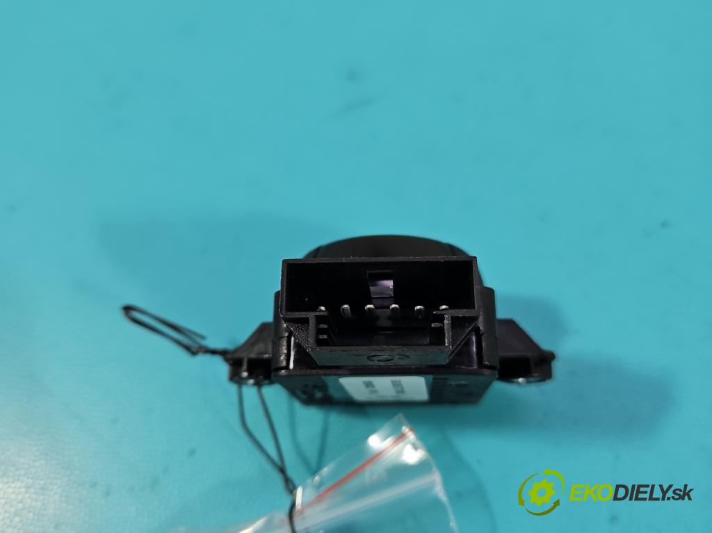 Skoda Superb III 2015-2024 2.0 tdi 150 HP automatic 110 kW 1968 cm3 5- prepínač ostatné 5G0959777QWA