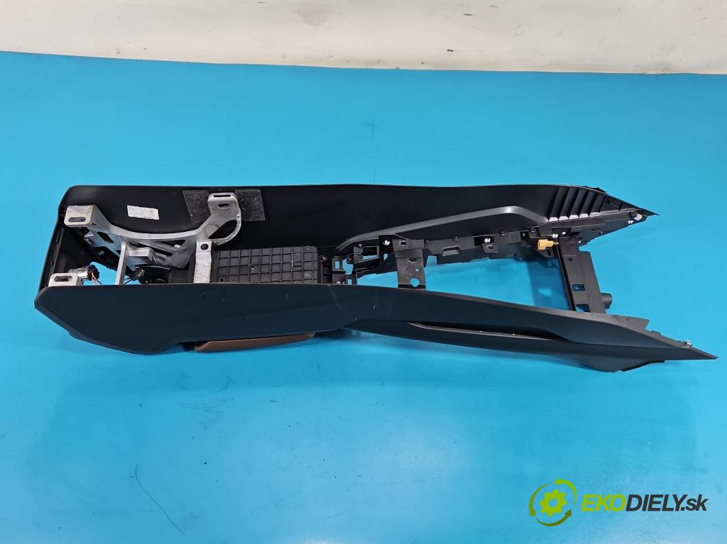 Audi A4 B9 2015-2024 2.0 TFSI 252KM automatic 185 kW 1984 cm3 4- operadlo 8W1863241A (Lakťová opierka)