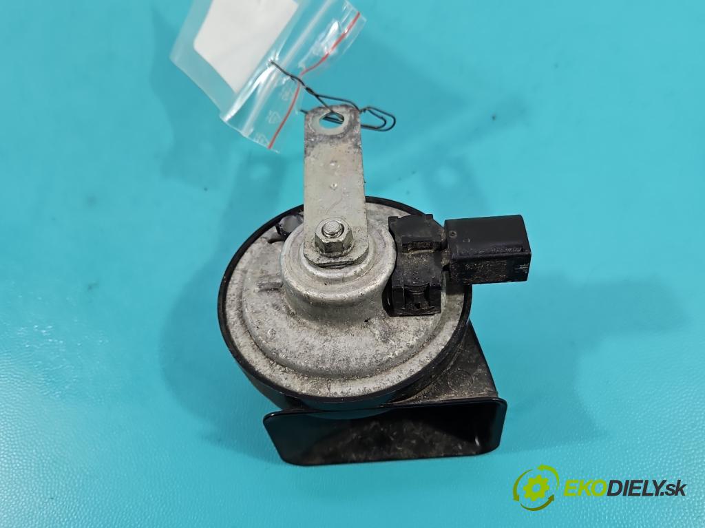 Skoda Superb III 2015-2024 2.0 tdi 150 hp automatic 110 kW 1968 cm3 5- Klakson: 3Q0951223F