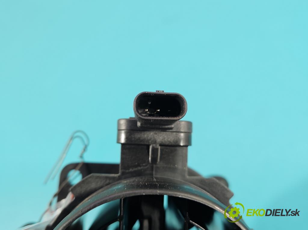 Skoda Superb III 2015-2024 2.0 tdi 150 HP automatic 110 kW 1968 cm3 5- průtokoměr: 05L906461B (Váha vzduchu)