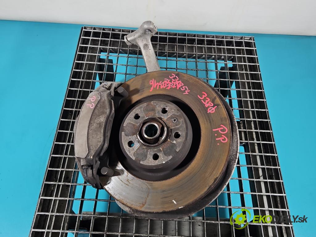 Audi A4 B9 2015-2024 2.0 TFSI 252KM automatic 185 kW 1984 cm3 4- náboj pravé 8W0407242F (Náboj kola)