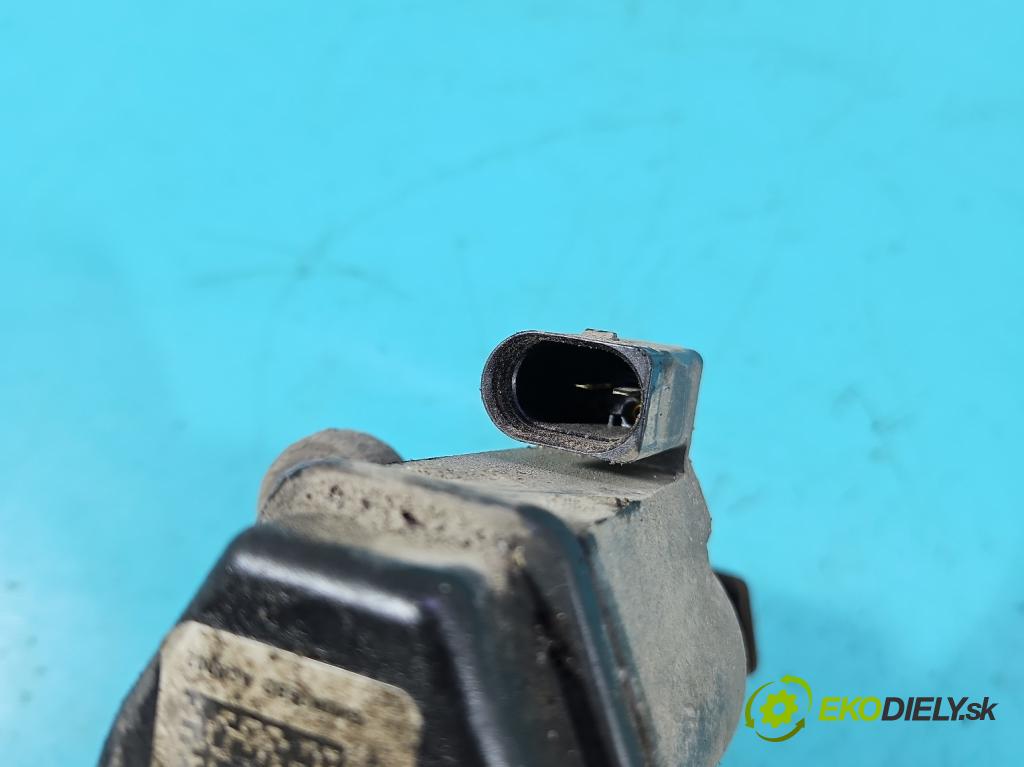 Audi A4 B9 2015-2024 2.0 TFSI 252KM automatic 185 kW 1984 cm3 4- brzdič zadní pravý 8W0406BD (Klika dveří ostatní)