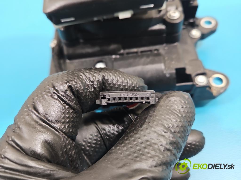 Audi A4 B9 2015-2024 2.0 TFSI 252KM automatic 185 kW 1984 cm3 4- kulisa změny stupňová 8W1713041G (Řadicí páka (kulisa) )